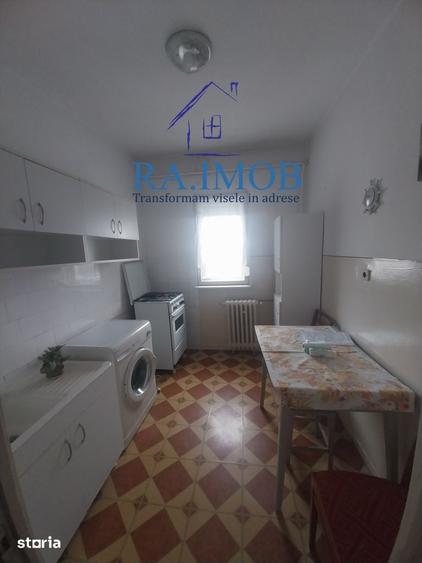 Apartament cu 2 camere decomandat în Vest