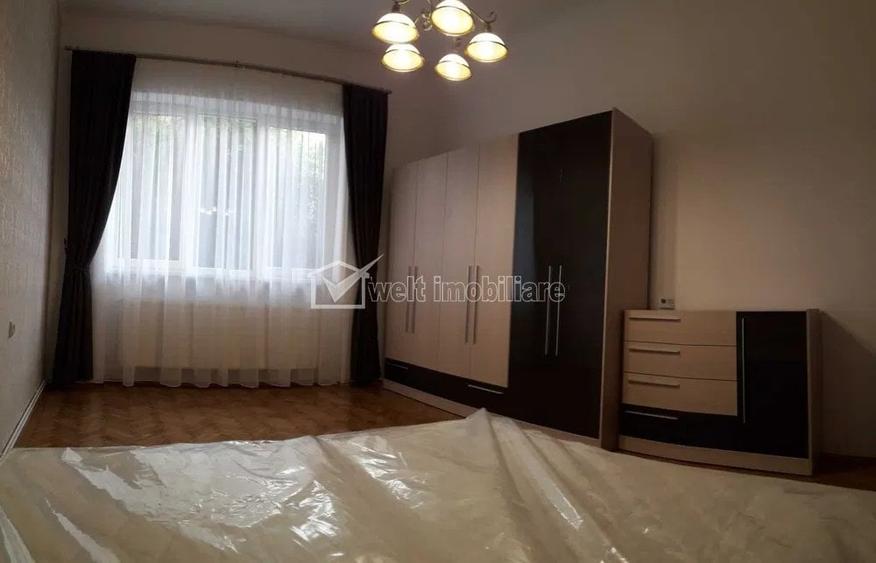 Garsonieră decomandată în Central