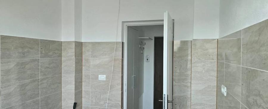 Apartament cu 2 camere semidecomandat în 1 Mai