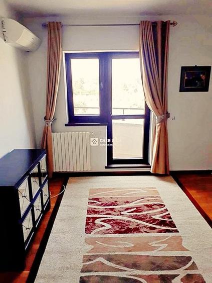 Apartament cu 2 camere semidecomandat, mobilat în Central