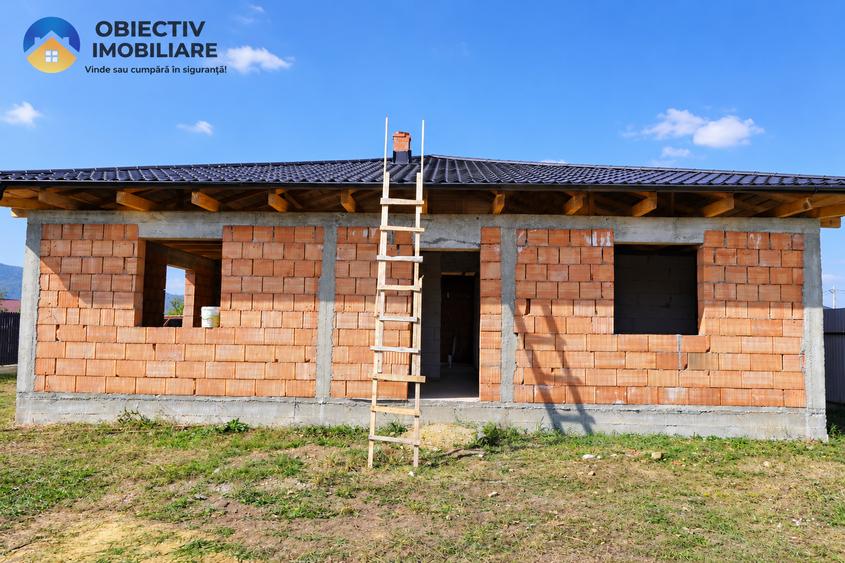 Casă individuală cu 4 camere cu Teren 600 Mp în Dumbrava Roșie