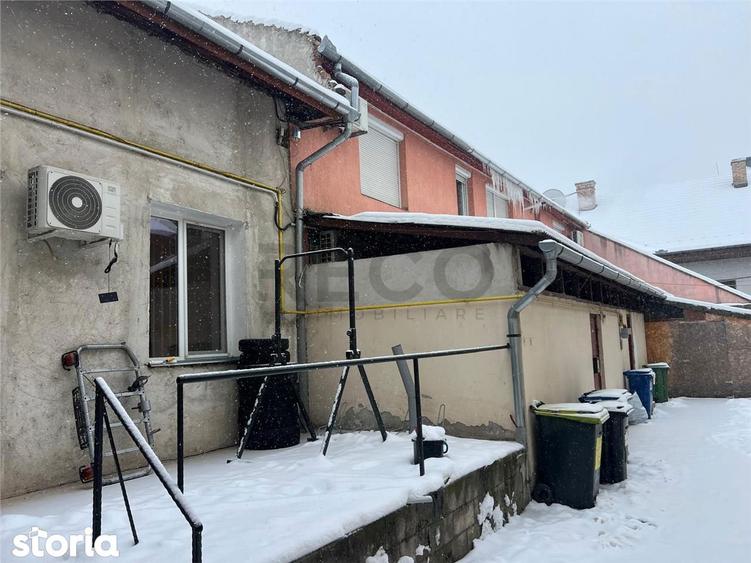 Apartament cu 8 camere în Orașul Nou