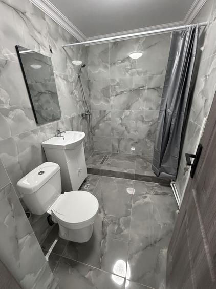 Apartament cu 3 camere decomandat în Micro 14