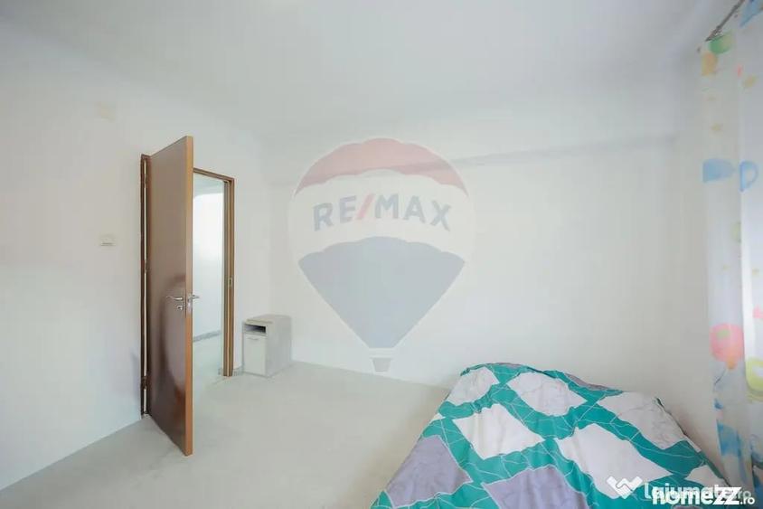Apartament cu 3 camere decomandat în Spitalul Județean