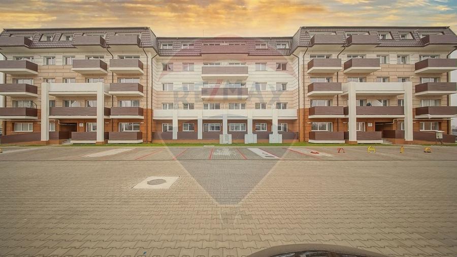 Apartament cu 2 camere semidecomandat în Sânpetru