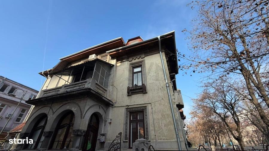 Apartament cu 3 camere decomandat, mobilat în Capitale