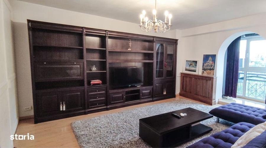 Apartament cu 2 camere decomandat, mobilat în Central