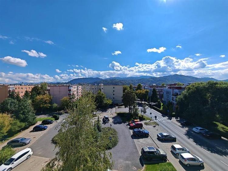 Apartament cu 2 camere decomandat, mobilat în Avantgarden