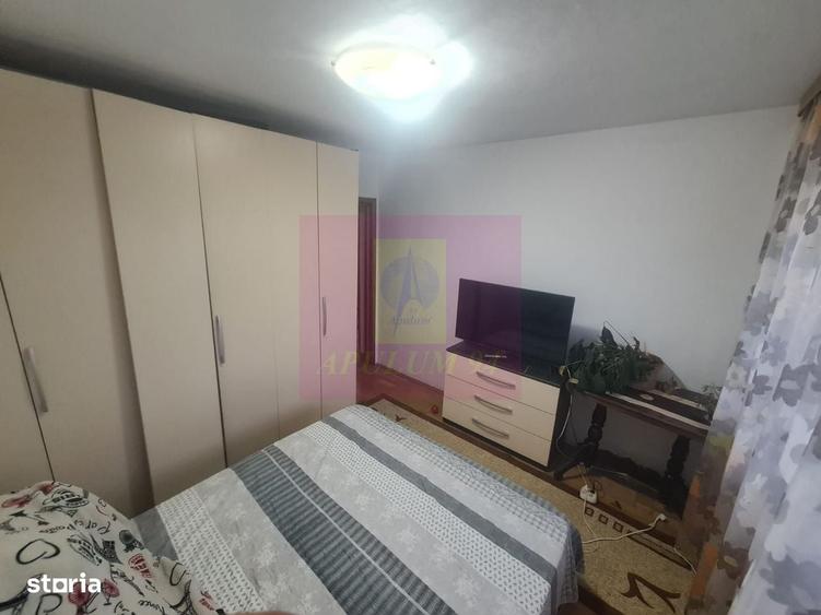 Apartament cu 3 camere decomandat în Cuza