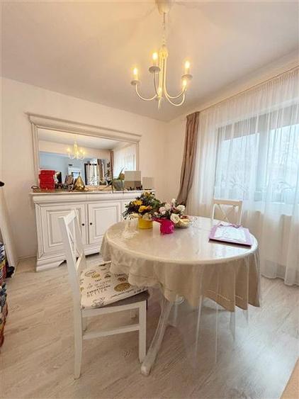 Casă cu 4 camere cu Teren 240 Mp în Sânpetru