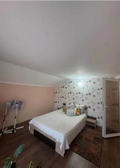 Casă cu 5 camere în Oncea