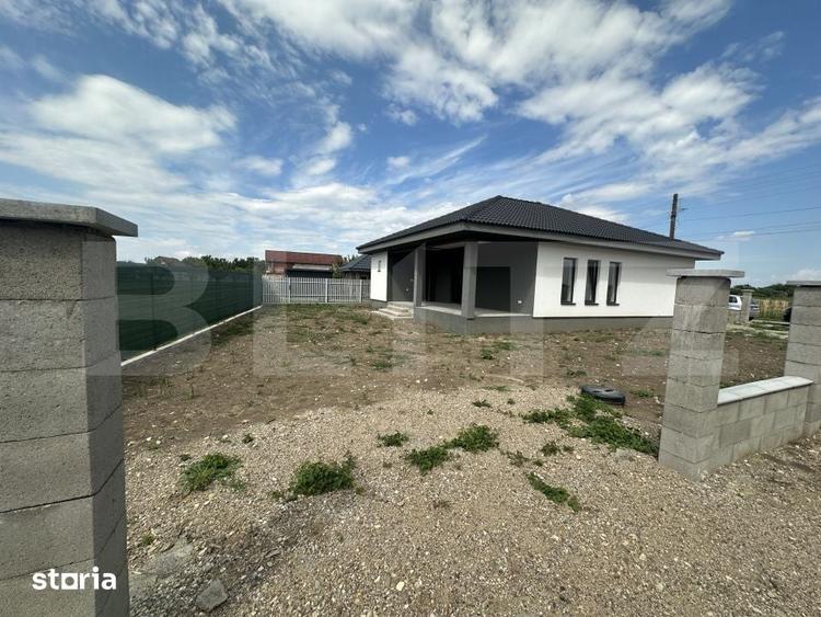 Casă cu 3 camere cu Teren 450 Mp în Lazuri