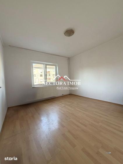 NECTORA IMOB-Apartament 3 camere, 2 bai, Str. Aluminei, Etaj 2, Balcon - 1