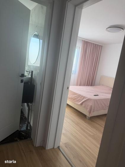 Casă cu 4 camere în Șimnicu de Sus