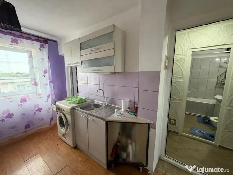 Apartament cu 2 camere decomandat în Vest