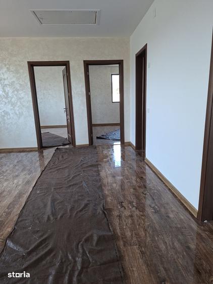 Casă cu 2 camere cu Teren 240 Mp în Central