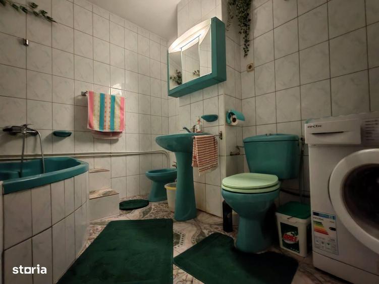 Apartament cu 3 camere decomandat în Dacia
