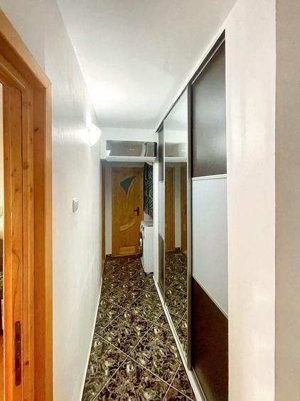 Apartament cu 3 camere decomandat, mobilat în Crihala