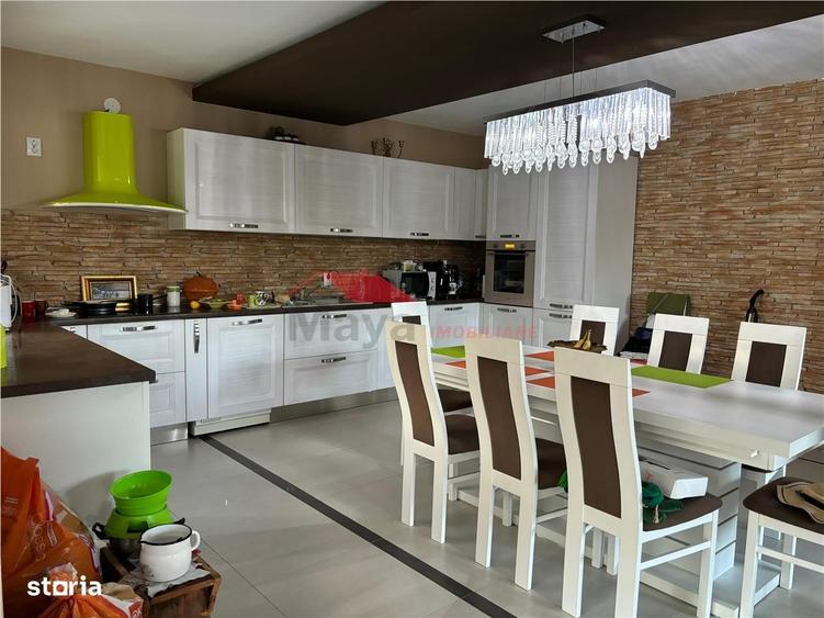Casă cu 4 camere în Nima
