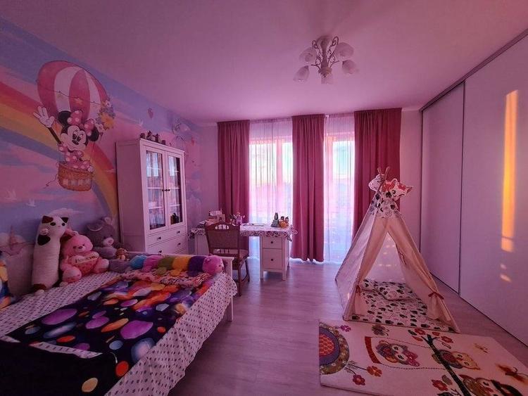 Apartament cu 3 camere decomandat în Bulgaria