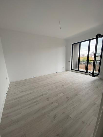 Apartament cu 3 camere decomandat în Militari