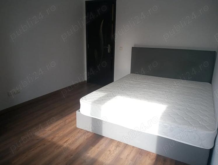De vanzare apartament 2 camere Tractorul - 4