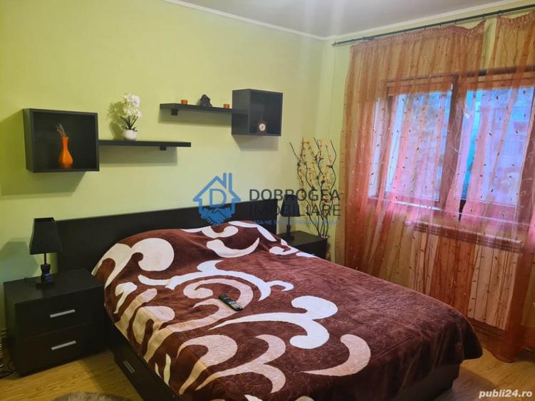Apartament cu 3 camere decomandat în C5