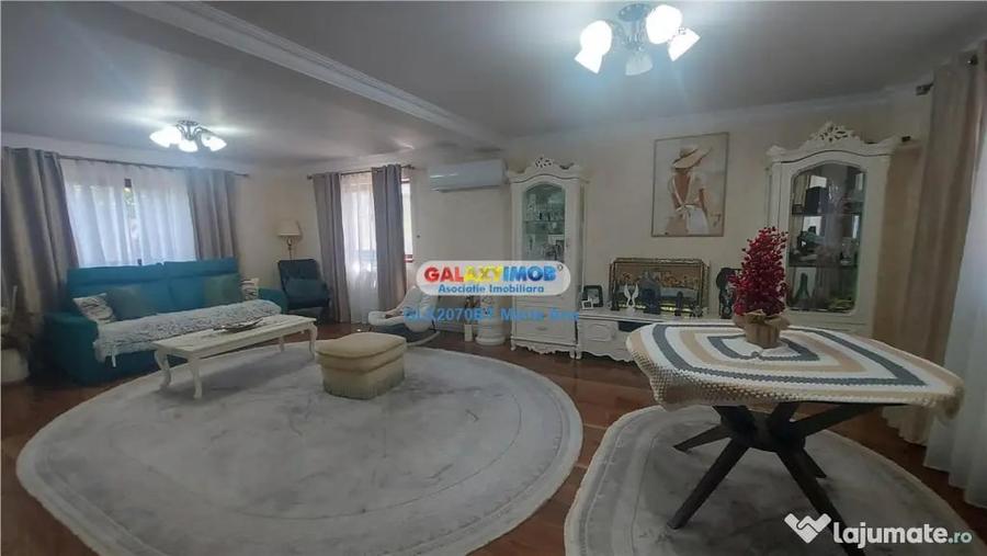 Casă cu 4 camere cu Teren 2000 Mp în Central