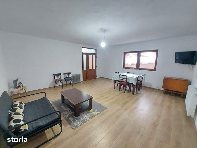 Casă cu 4 camere decomandat cu Teren 710 Mp în Poplaca