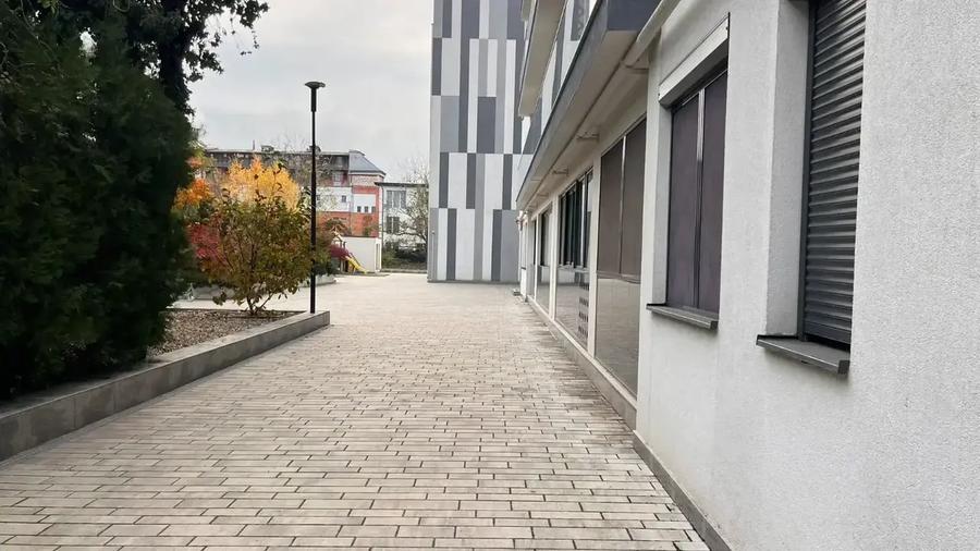 Garsonieră decomandată, mobilată în Iancu Nicolae