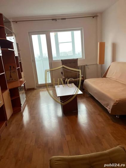 Apartament cu 3 camere decomandat, mobilat în Tei