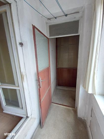 Apartament cu 3 camere decomandat în Decebal