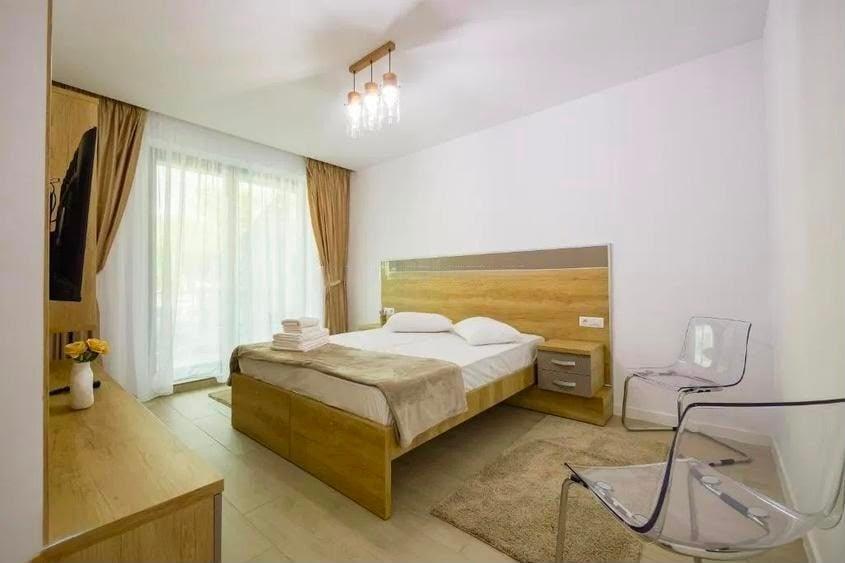 Apartament cu 2 camere semidecomandat în Central