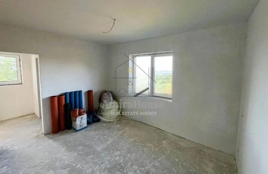 Duplex cu 5 camere cu Canalizare în Feleacu