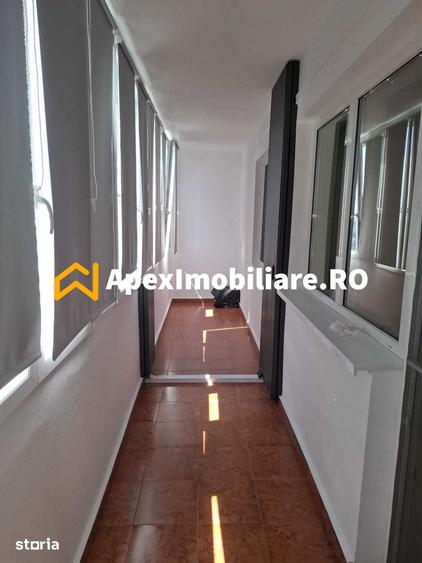 Apartament cu 2 camere decomandat în Titan