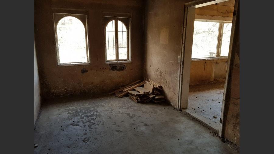 Casă cu 10 camere cu Teren 1800 Mp în Calea Caransebeșului