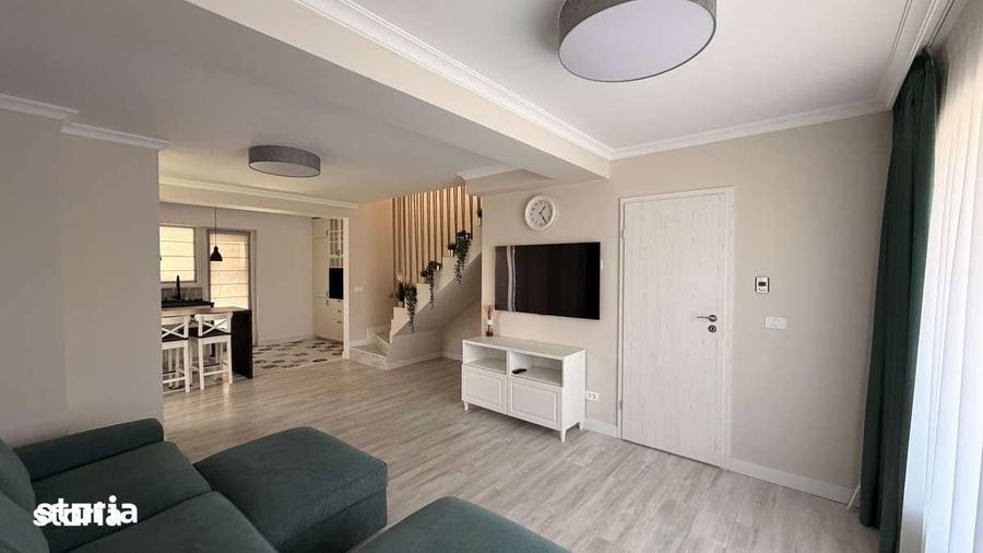 Casă cu 4 camere cu Teren 200 Mp în Tunari