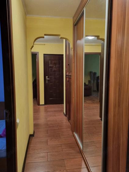 Apartament cu 3 camere decomandat în Popa Șapcă