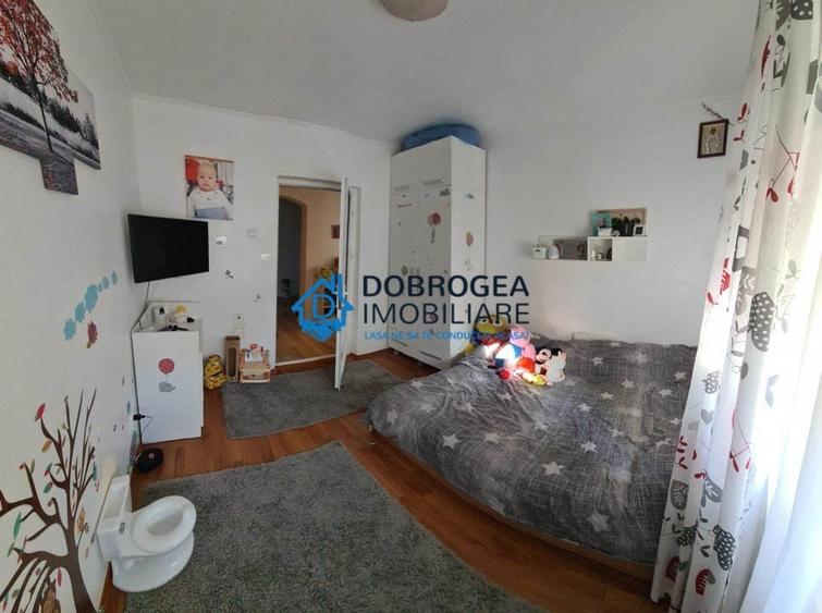Apartament cu 3 camere decomandat în Babadag