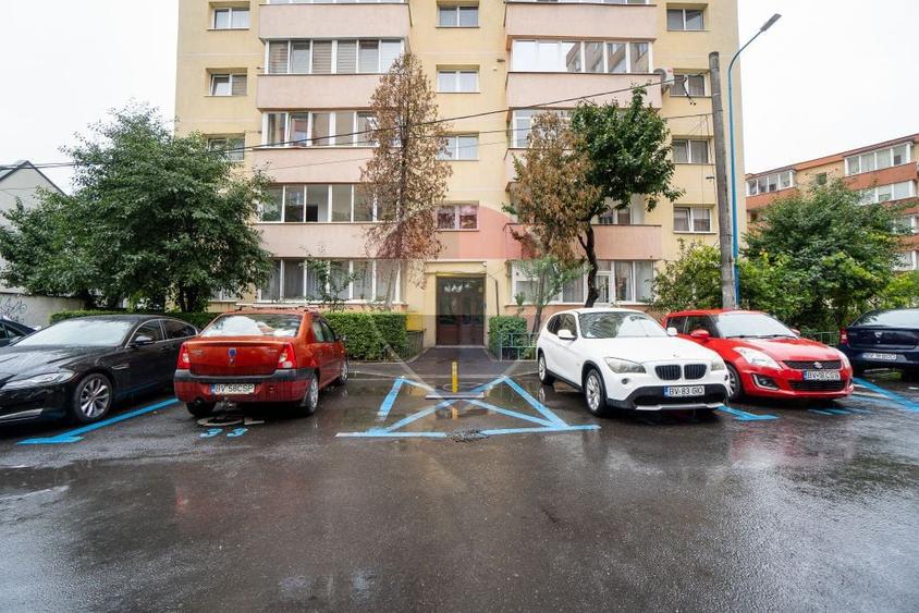 Apartament cu 2 camere decomandat în Central