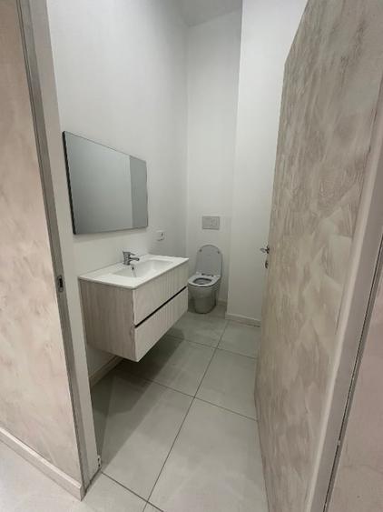 Apartament cu 4 camere decomandat, mobilat în Central