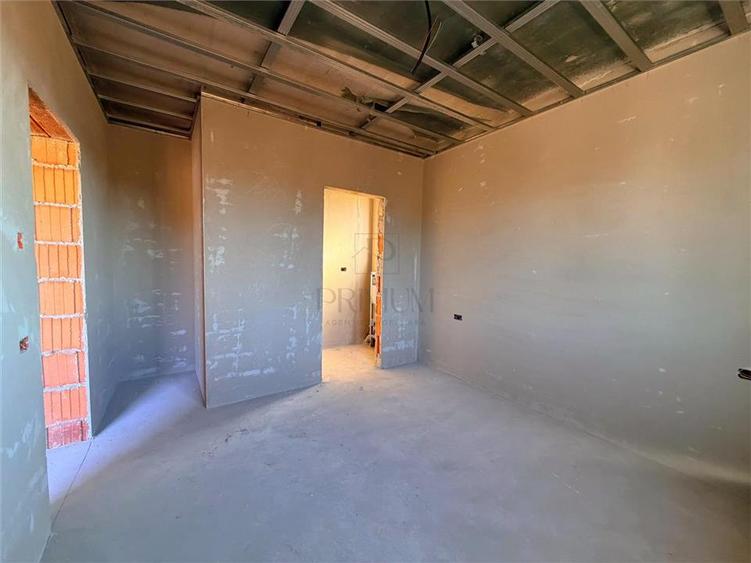 Duplex cu 3 camere cu Canalizare în Moșnița Nouă