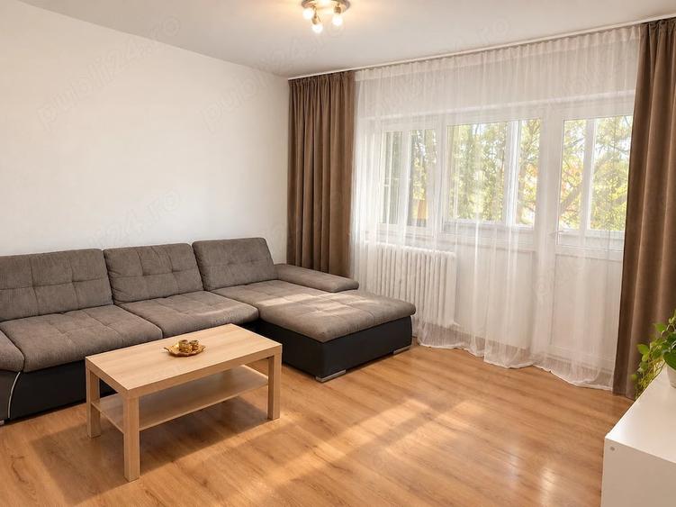 Apartament cu 4 camere decomandat în Șagului
