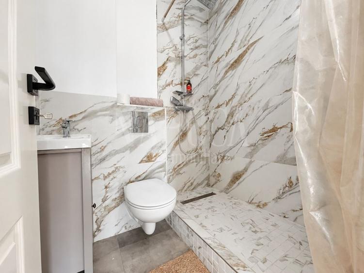 Apartament cu 3 camere semidecomandat în Florești