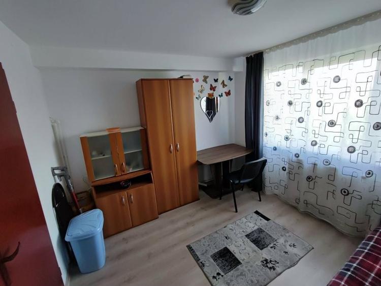 Garsonieră decomandată în UMT