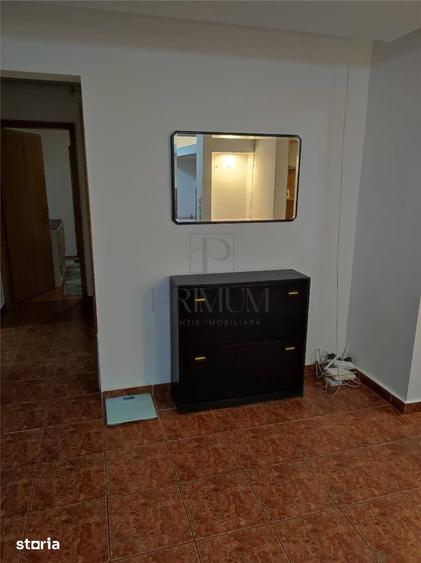 Apartament cu 4 camere decomandat în Lipovei