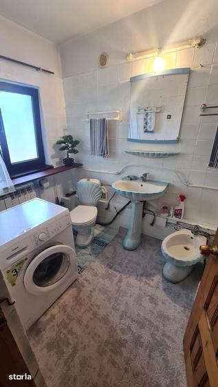 Casă cu 5 camere cu Teren 475 Mp în Central