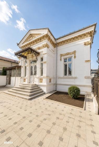 Casă cu 4 camere în Central