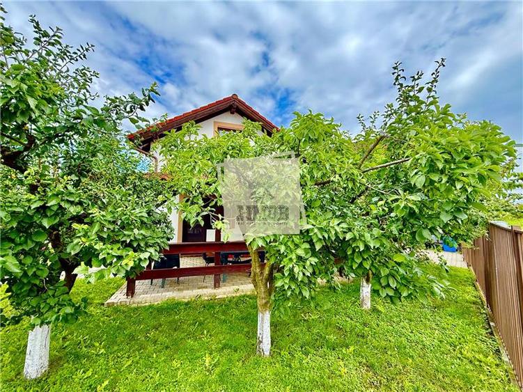 Casă individuală cu 5 camere cu Teren 377 Mp în Tineretului