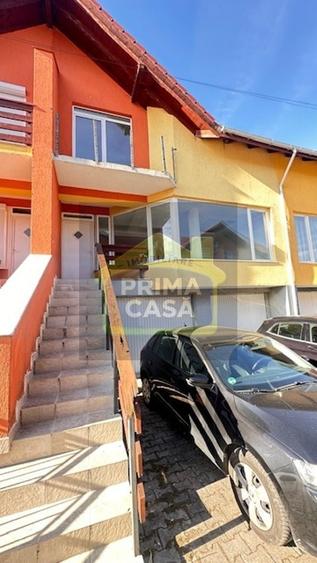 Duplex cu 4 camere cu Canalizare în Exterior Vest